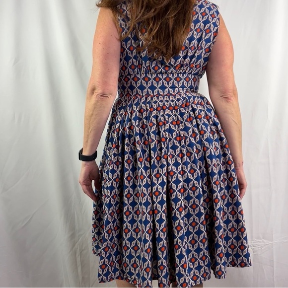 Aryeh Geometric V Neck Dress with V neck Back - Picture 2 of 11